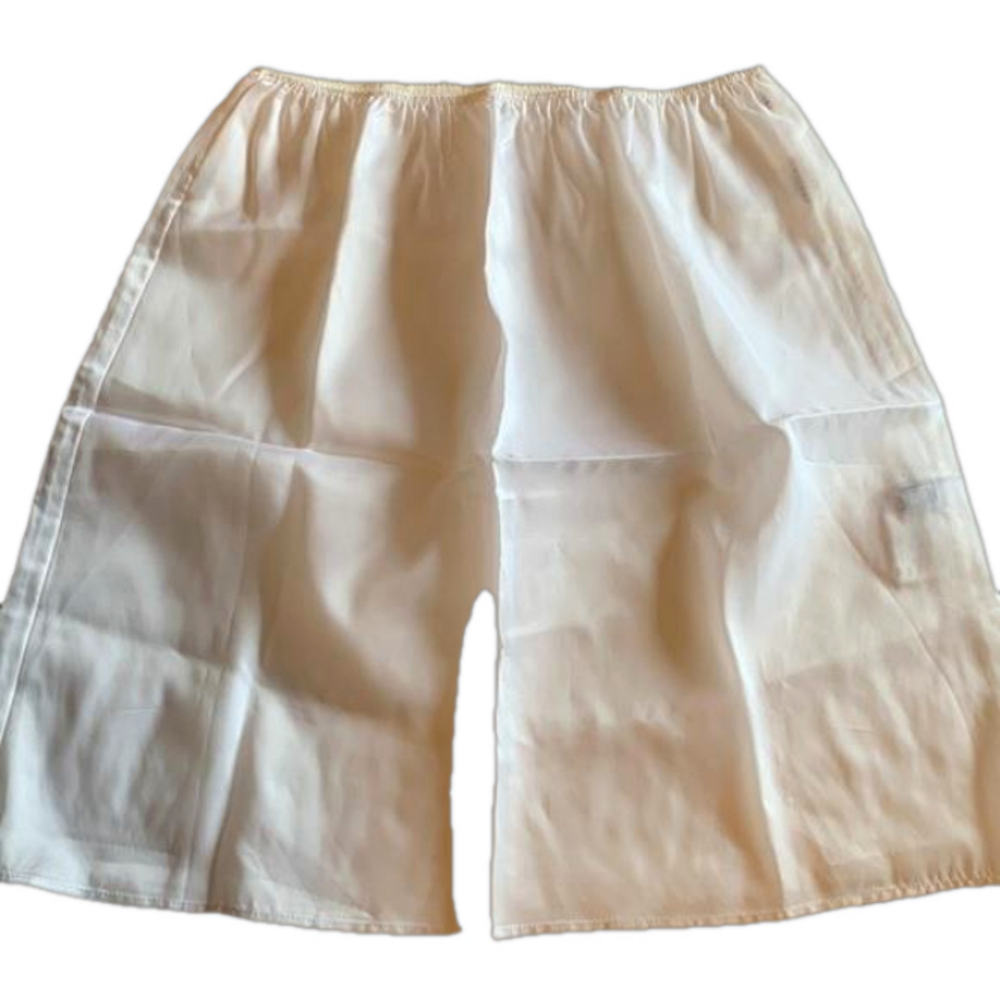 Burberry skirt liner